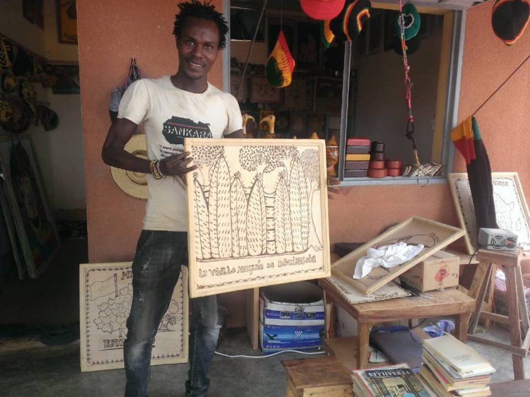 A la rencontre de KEKE, un artiste pyrographe