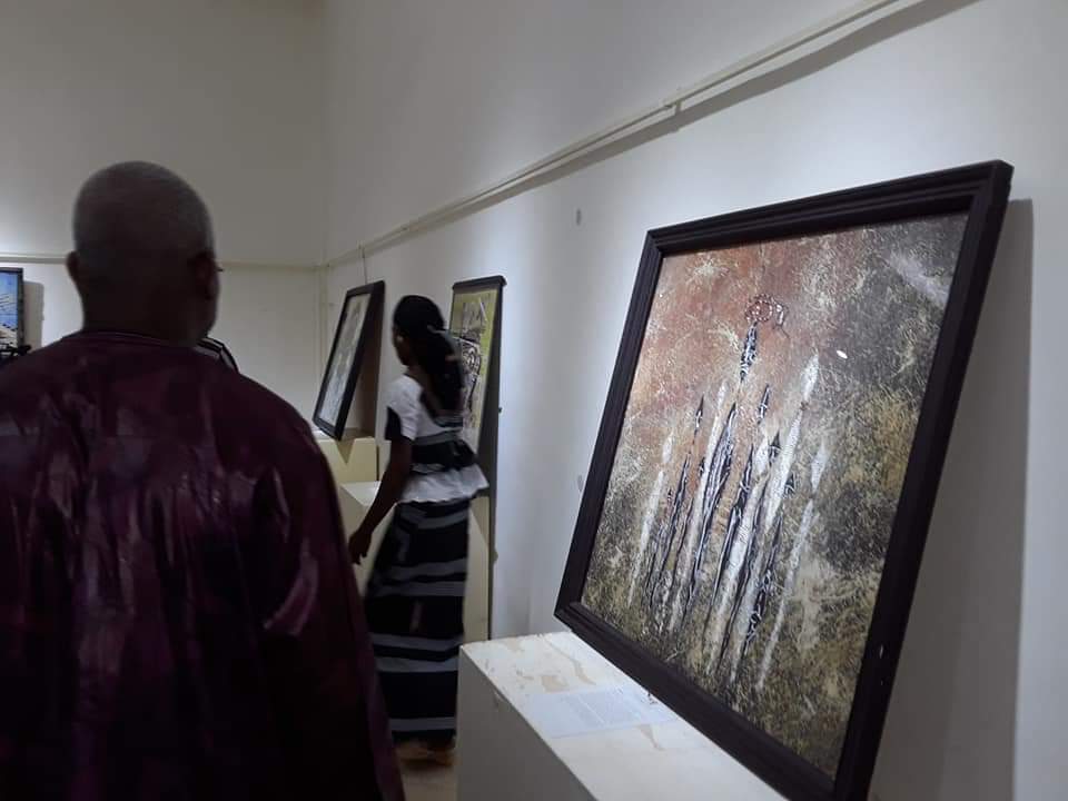  André Sanou Junior : Peintre s’inspirant des patrimoines de sa région.