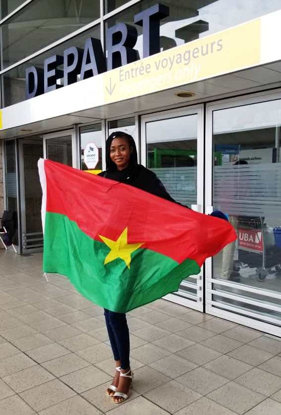  Nadège TANOU, représente le Burkina Faso à Chendgu.