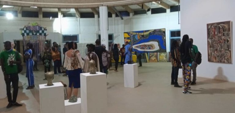 Vernissage à l’Institut français: la sculpture burkinabè à l’honneur avec l’exposition « Akili-koh »