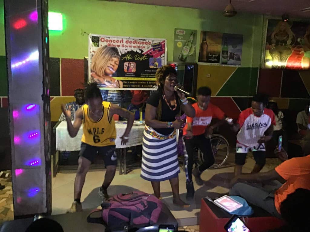  Sortie discographique : Abi Rasta dévoile son album « KOSM-MINGA » au public