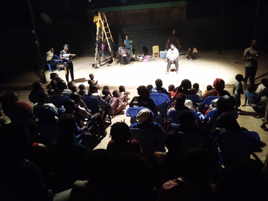  Nuits Internationales de la plaisanterie: le spectacle “procédural” met le doigt sur les réalités du théâtre
