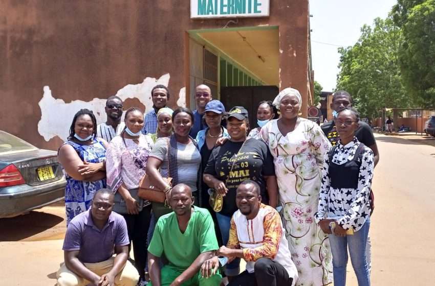 SOCIÉTÉ : Des artistes et acteurs culturels natifs de Mai solidaires aux nouveaux nés de la maternité de Yalgado